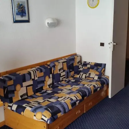 - Inout - 5 Beds Flat M-803 公寓